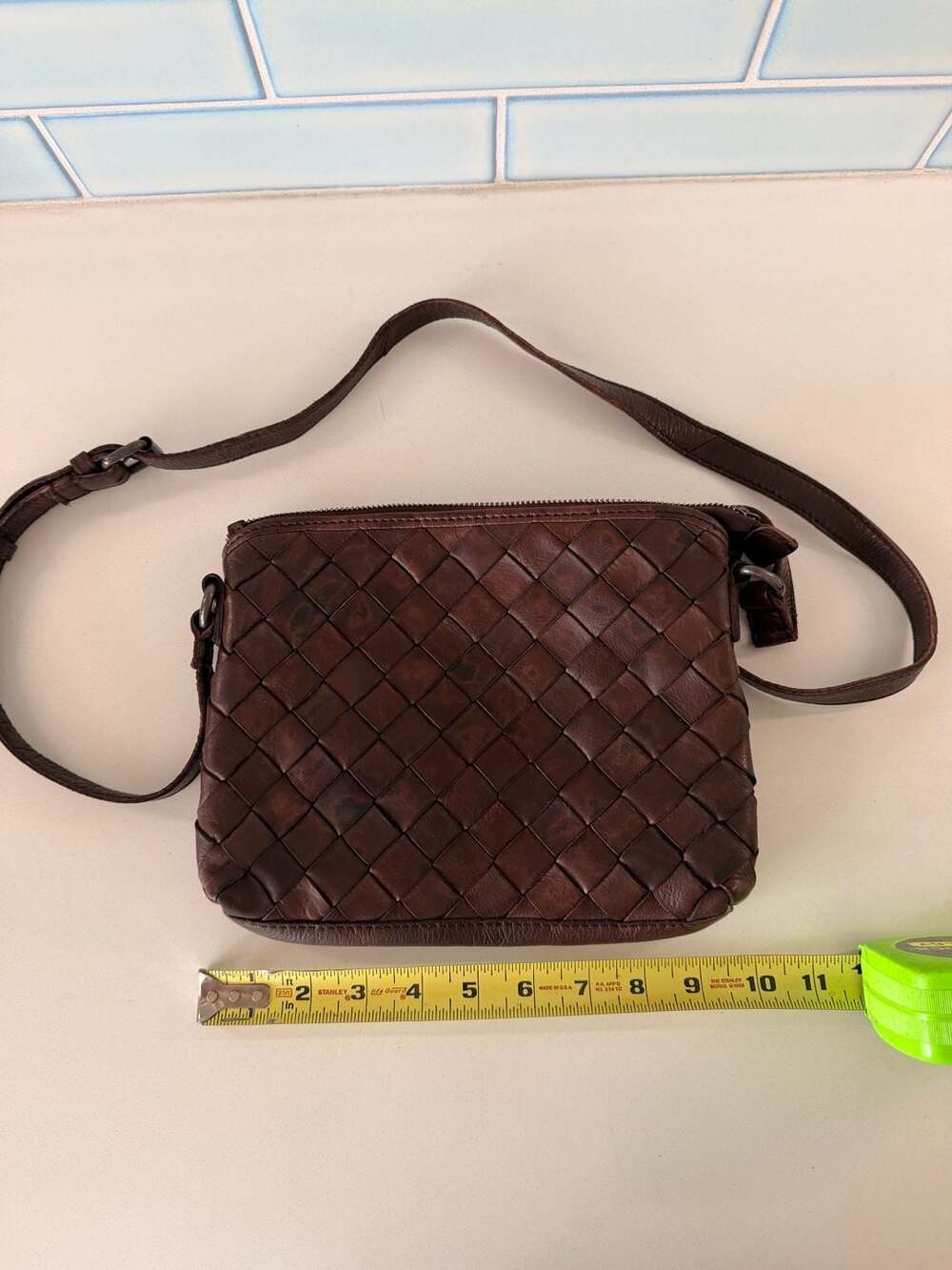 Vilenca Holland Brown Woven Leather Intrecciato Crossbody Bag